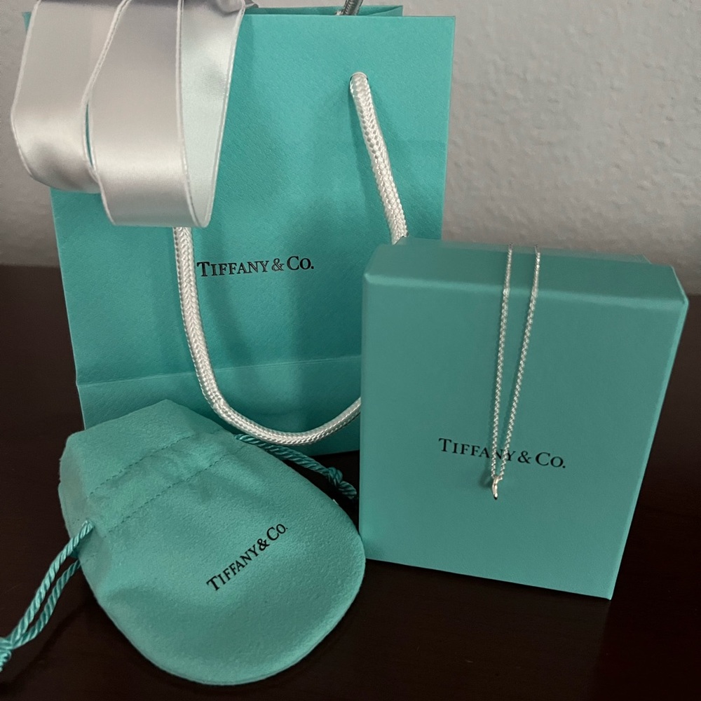 Brand new Open heart by Elsa Peretti Tiffany & Co.
